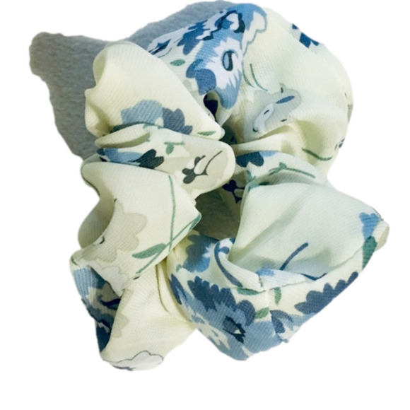 Chiffon Yellow Chiffon Floral Hair Scrunchie NEW - Picture 1 of 5